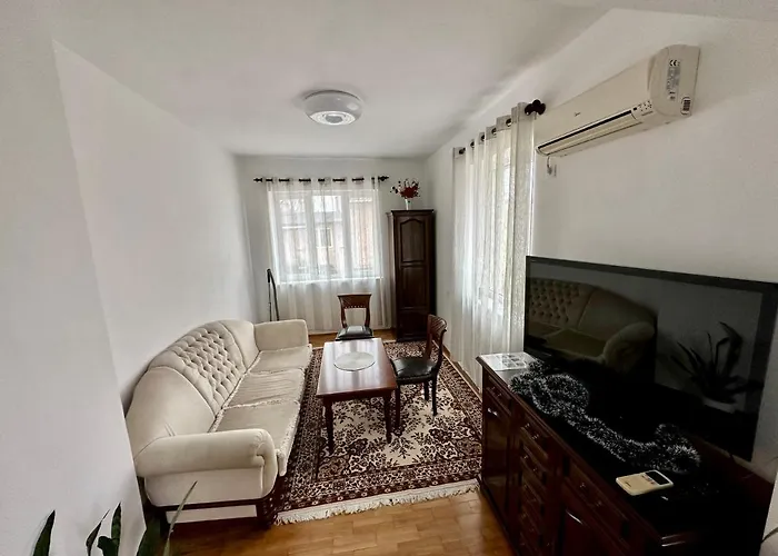 опера. стил и комфорт. идеален център. Βάρνα